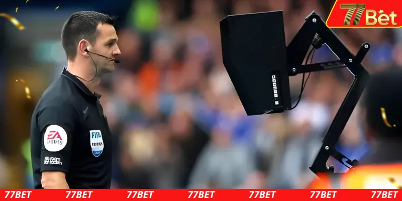 Vai trò đặc biệt của công nghệ var trong bóng đá là gì